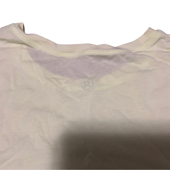 Lululemon Cates T-Shirt - Picture 4 of 4